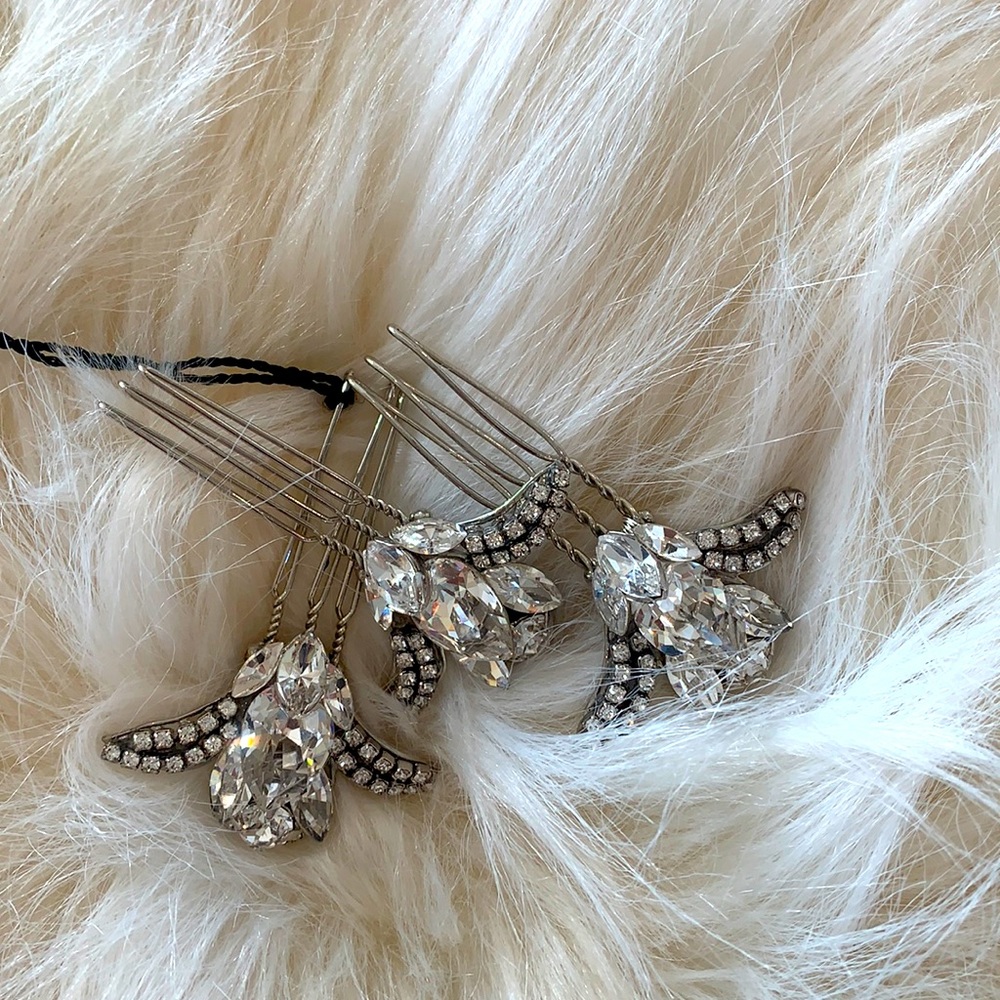Sara Gabriel wedding hair pins